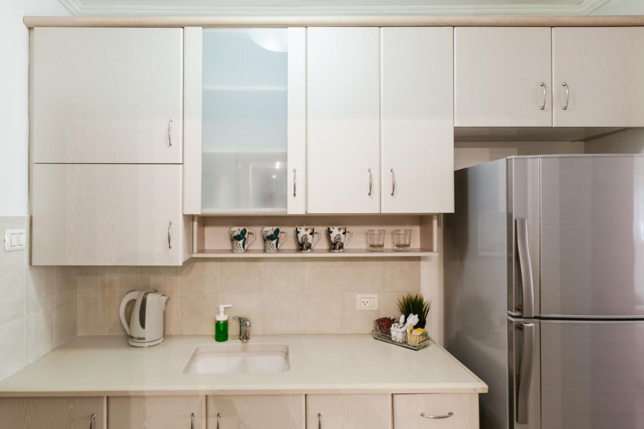 Modern Tlv Aparthotel Tel Aviv Bagian luar foto