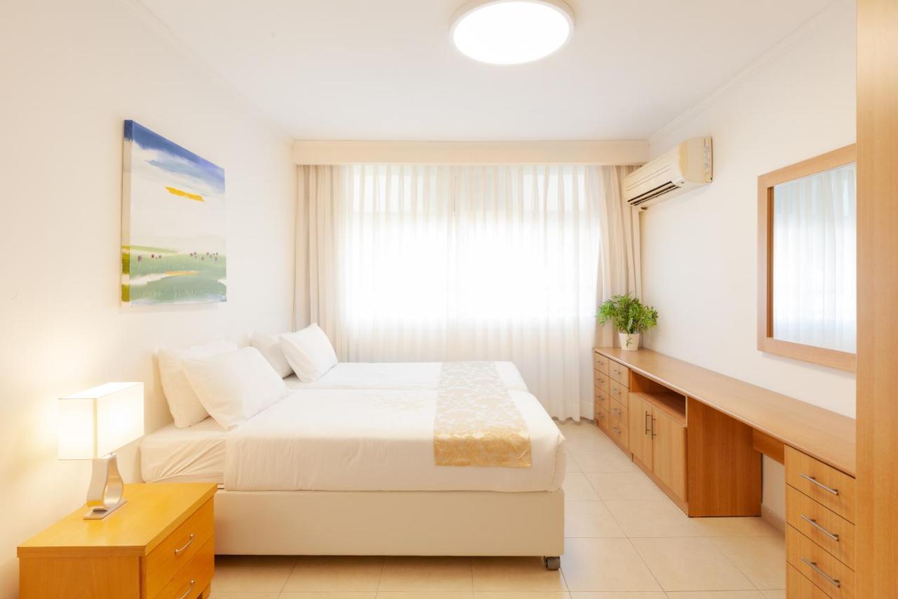 Modern Tlv Aparthotel Tel Aviv Bagian luar foto