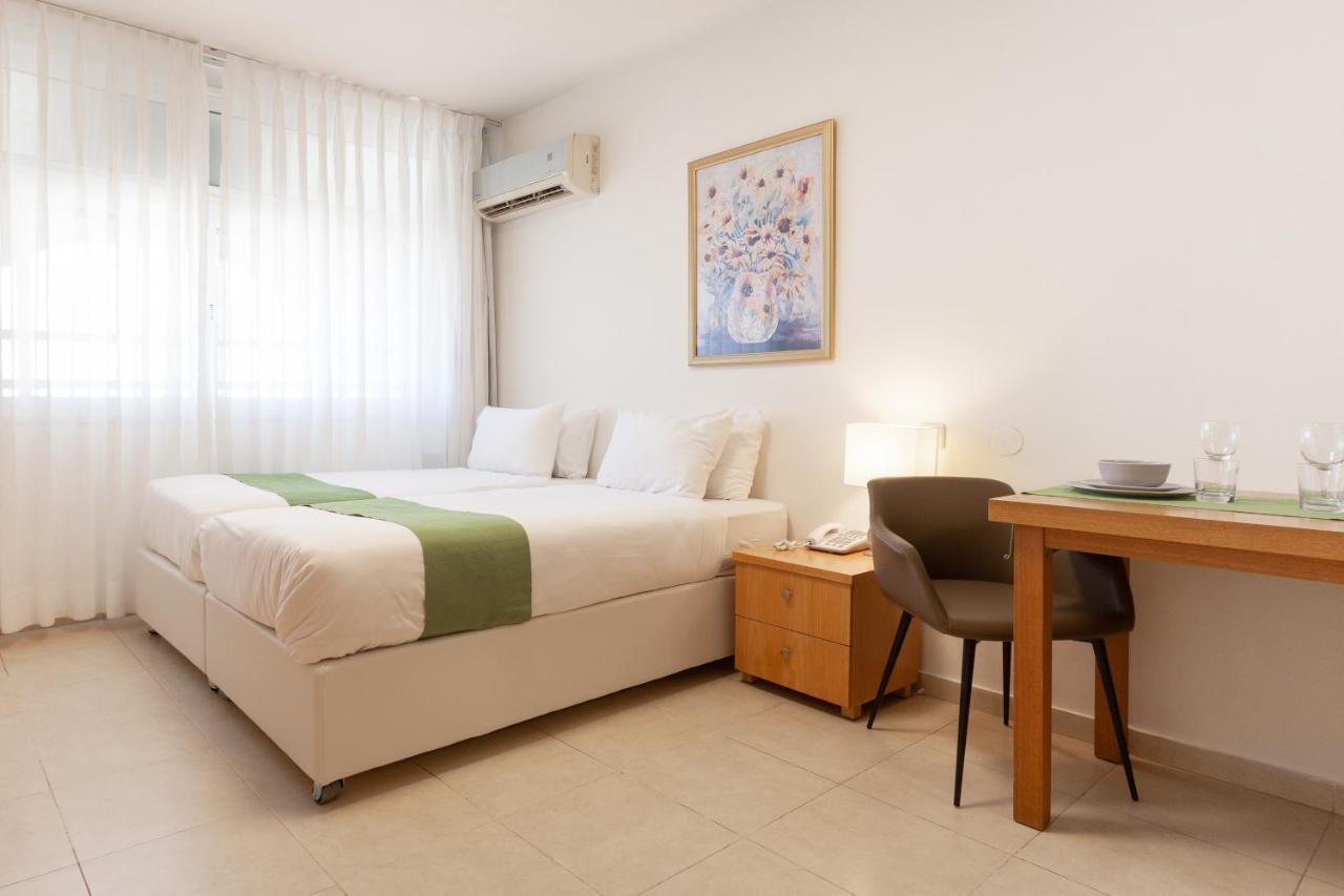 Modern Tlv Aparthotel Tel Aviv Bagian luar foto